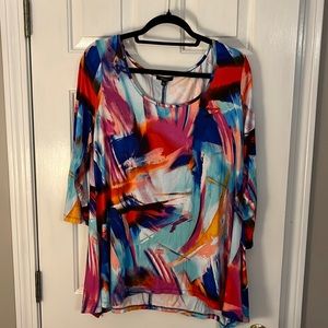 Colorful tunic, with 3/4 sleeves